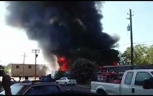 Raw video, 911 call: Auto shop fire in N. Austin