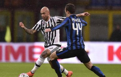 Inter mposht 3-0 Juventusin, por në finale kualifikohen bardhezinjtë