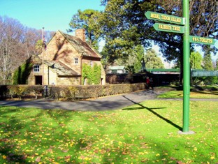 cook's cottage, fitzroy gardens, melbourne