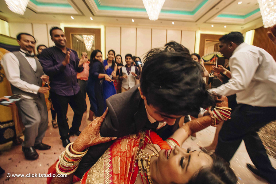 Keith-Trupti-Catholic-Wedding-Ceremony-Mumbai-Photographers-21