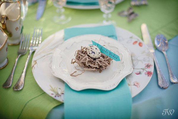 egg-place-setting-green-teal-wedding