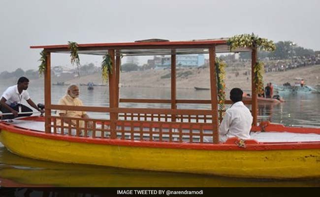 PM Modi On E-Drive In Varanasi. First E-Rickshaw, Then E-Boat.