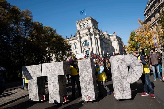 Manifestation contre le traité transatlantique Tafta/TTIP, le 10 octobre 2015 à Berlin.