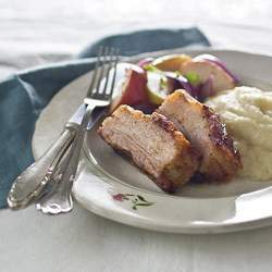 Slow-Roast Pork Belly with Celeriac Apple Puree and Roasted Apples |
Polagano Pečeno Carsko Meso S Pireom Od Celera I Jabuka I Pečenim Jabukama