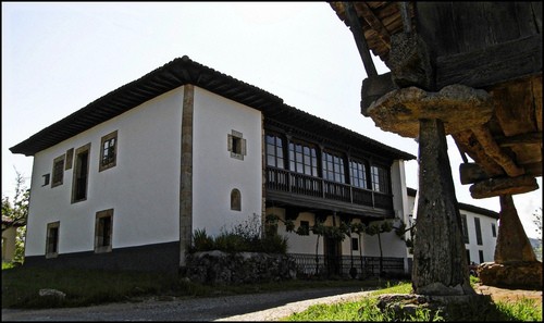 Casa de los Llano, San Román, Piloña.