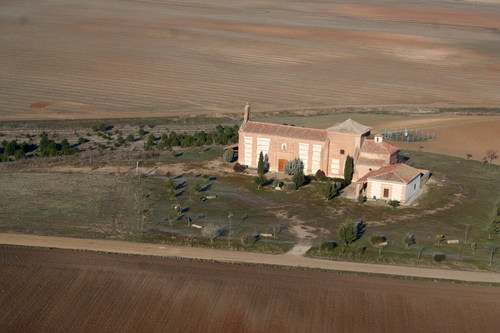Vista aérea de la ermita del Carmen, en Torrecilla de la Orden