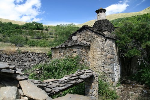 Casas abandonadas en Otal