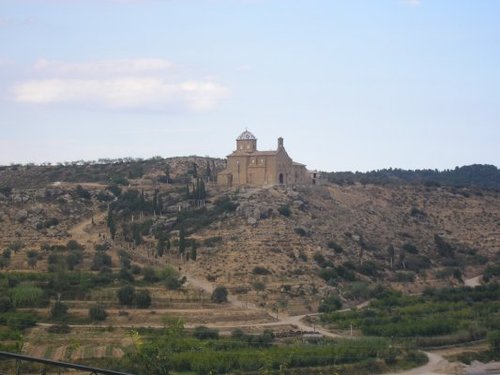 Ermita de Mazaleón, desde las escuelas