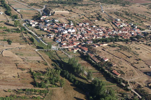 Vista aérea de Las Torres de Aliste, localidad de Mahide