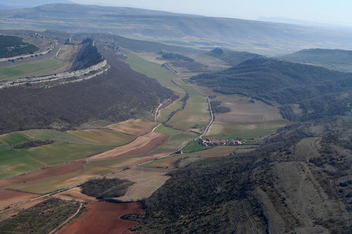 Vista aérea de Valdegama, término de Aguilar de Campoo