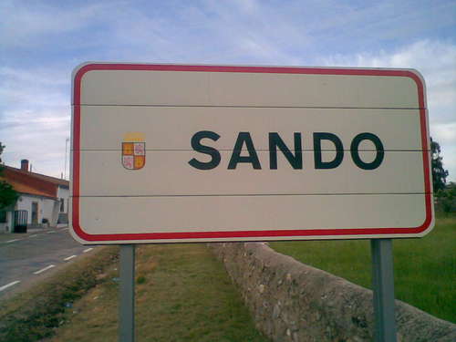 Entrada a Sando