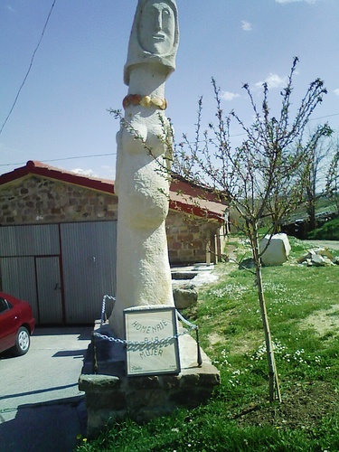 Homenaje  a la Muijer -  Bustillo de Santullán (Palencia)