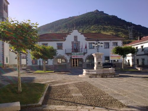 Casa Consistorial de Villamanín -- Región Leonesa