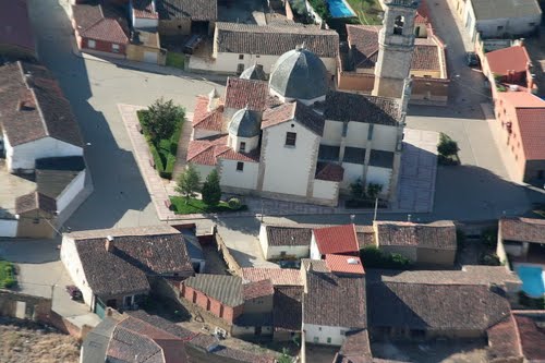 Vista aérea de la iglesia de Molacillos