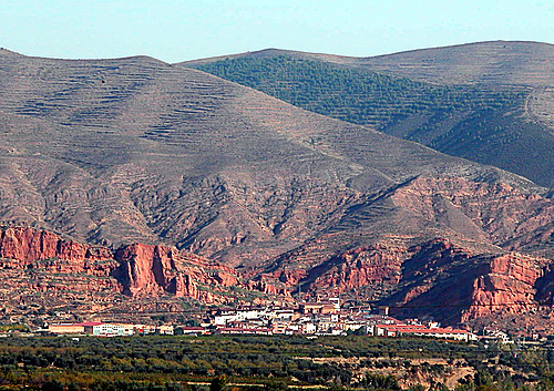 PRÉJANO (Valle del Cidacos). La Rioja. 2005. 12. Vista de Herce desde Préjano.
