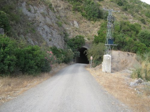 Tunel Via Verde de la Sierra,910 m.
