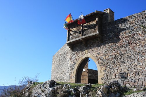 Castillo De Argüeso (Argüeso,Cantabria)