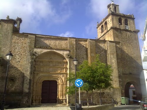 Iglesia de Arroyomolinos de Montnchez.