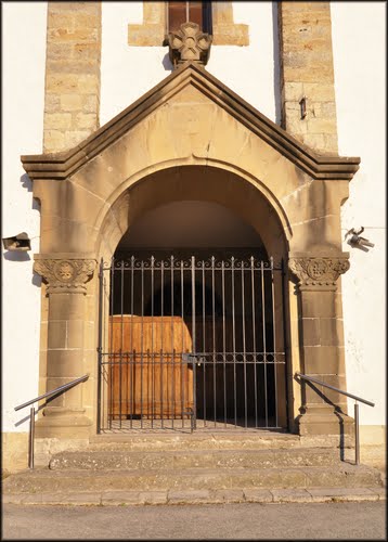 Portada de la iglesia de San Andres (Sorauren)