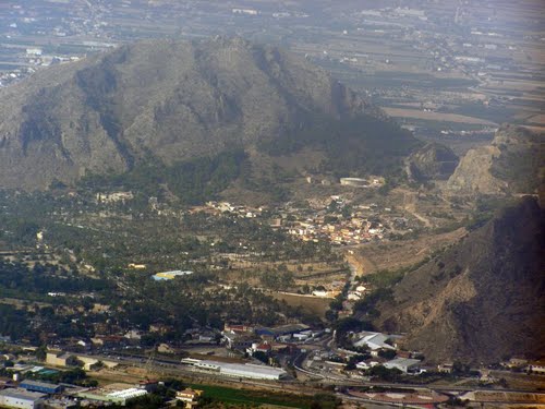 Palmeral y Sierra de San Miguel desde Sierra de Callosa (Alicante)
