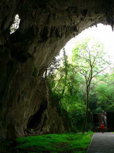 Cueva de Cullalvera, Ramales de la Victoria.