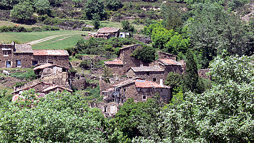 BUCESTA (Ayto. de Santa Engracia del Jubera). Valle del Jubera-La Rioja. 2006. 01.
