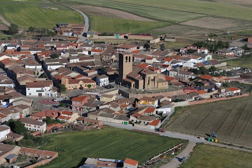 Vista aérea de Villaflores y su iglesia de San Martín