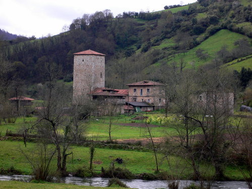 Torre y Palacio de Villanueva (Gru-Asturies)