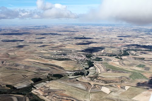 Vista area de Espinosa de Cerrato y en general, el valle del Cerrato