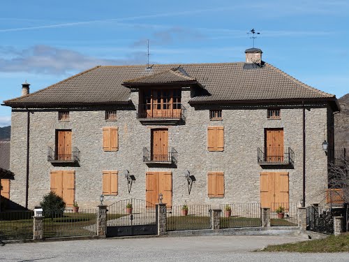 Casa de piedra en Caldearenas (Huesca).