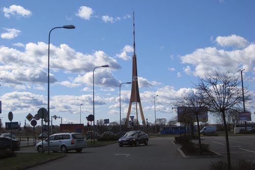 Skats no Mola uz Rīgas televīzijas torni