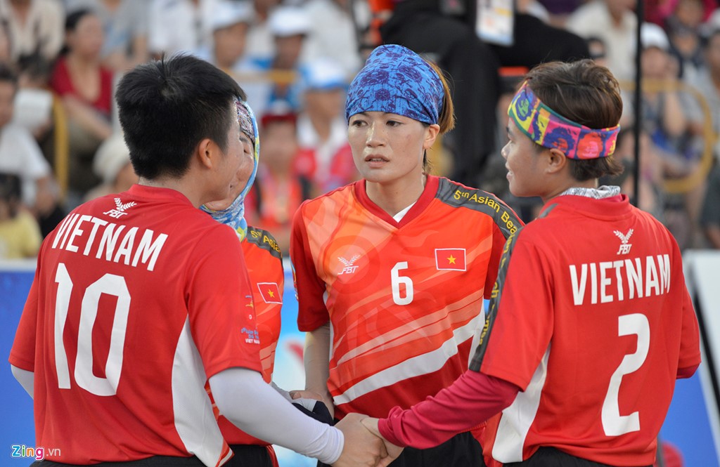 Lĩnh xướng trên hàng công đội tuyển cầu mây chủ nhà là chủ công số 6, Đỗ Thị Nguyên. Trước đó nội dung cầu mây 3 nữ Việt Nam vượt qua Myanmar để giành huy chương vàng lịch sử.
