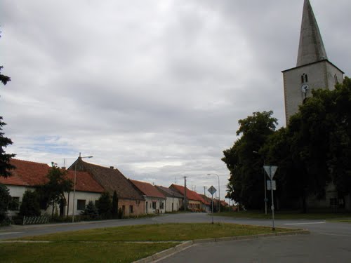 Kostel svaté Kunhuty + cesta na Miroslav