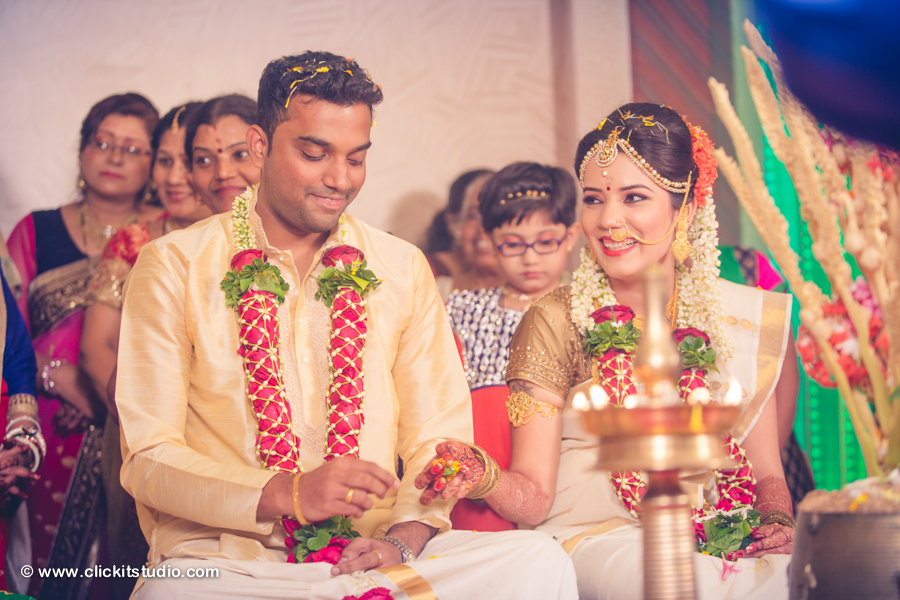 colorful south indian wedding mumbai, Mumbai Wedding Photography, Candid Wedding Photographers Mumbai, SouthIndian Wedding Ceremony, South Indian Bridal Makeup, South Indian Bridal Eye, Bridal Jewelry
