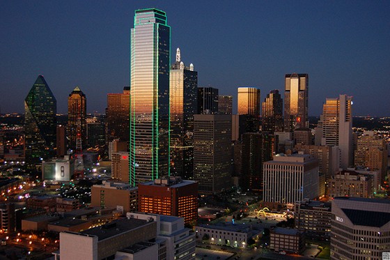 Even though this picture makes Dallas look pretty, Dallas still sucks.