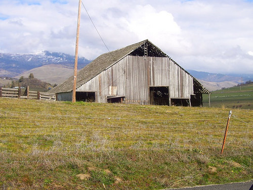 A barn just outside of town