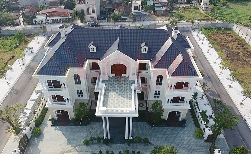 Theo giới kinh doanh bất động sản tại thành phố Thanh Hóa cho biết, giá đất phía đông giáp đường Đông Hương 1 của Mặt bằng An Phú Hưng khoảng 45 triệu/m2.