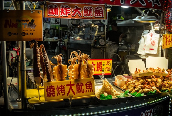 Khám phá khu chợ đêm Lục Hợp ở Cao Hùng
