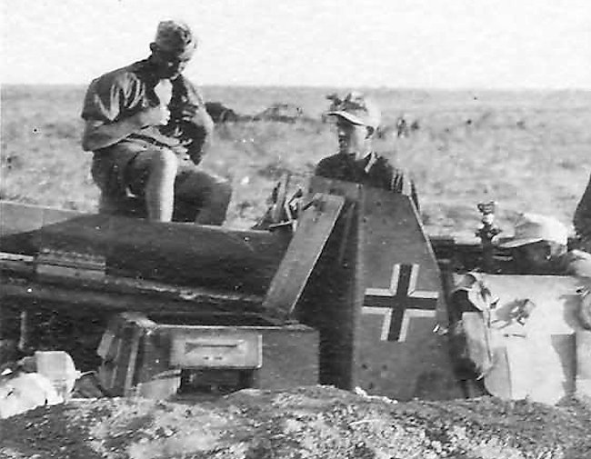 Escotilha de fuga do motorista no sIG 33 auf Fahrgestell Panzerkampfwagen II (Sf) de 15 cm 