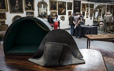 This picture taken on June 14, 2018 in Lyon, southern France, shows the hat allegedly attributed to Emperor Napoleon I (AFP PHOTO / JEAN-PHILIPPE KSIAZEK)