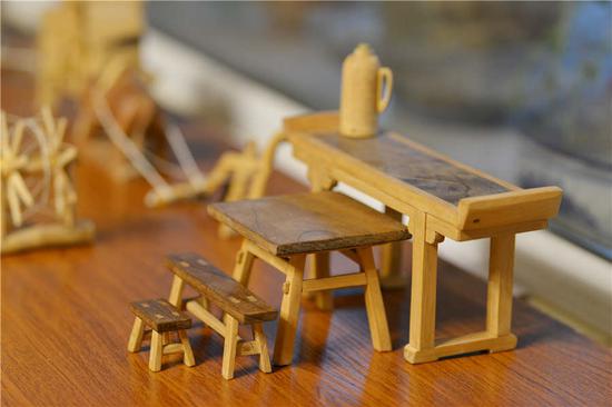 Retiree creates miniature wooden items