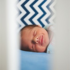 edmonton-newborn-photographer-family-photography-edmonton-family-photographer-in-home-lifestyle-photography_0059