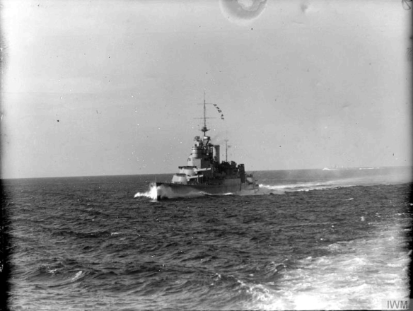 renown-battlecruiser-1940-11-27-south-of-sardinia-attack-italian-fleet-imperial-war-museum-a2318