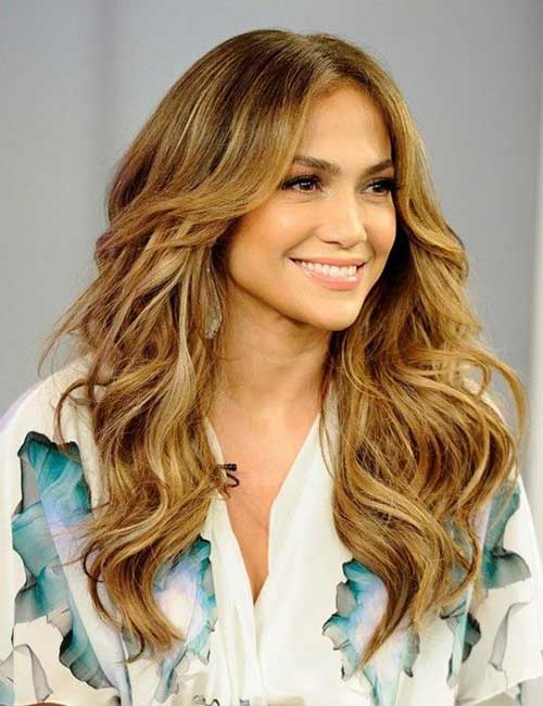 Jennifer Lopez Layered Haircut for Wavy Hair