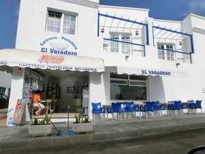 Bars und Supermärkte, Arrieta, Lanzarote