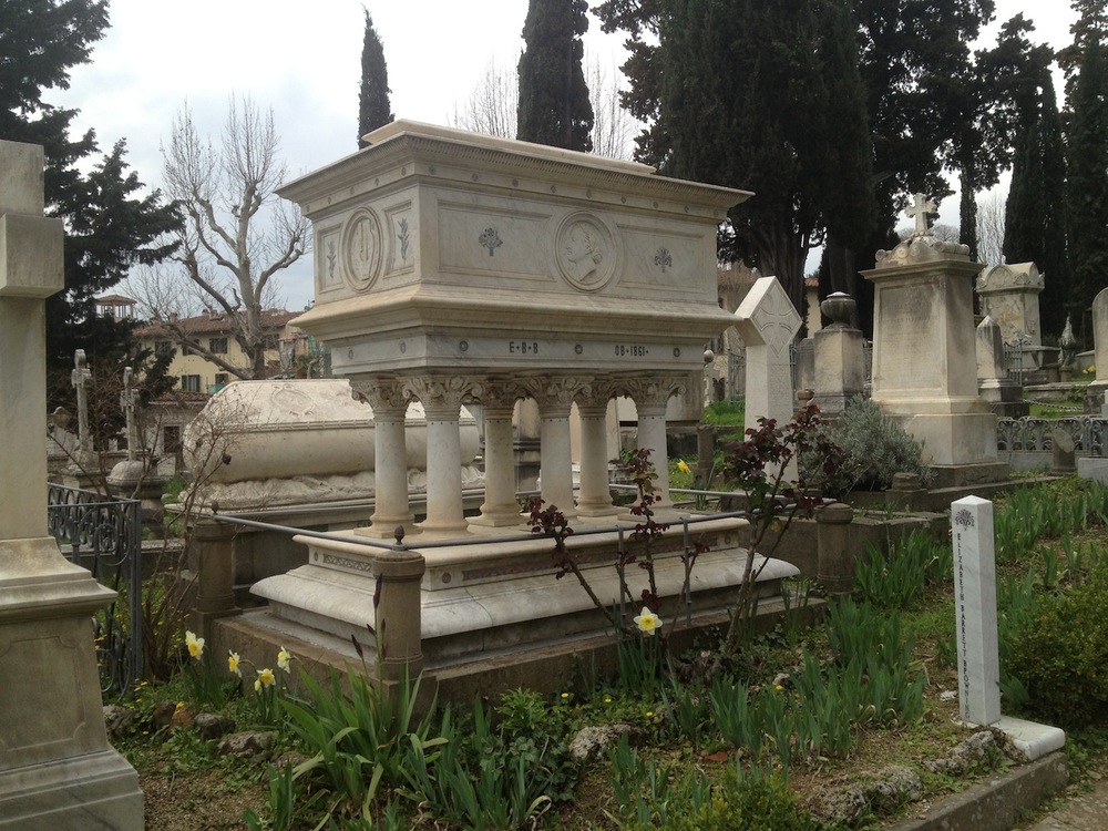 Pre-Rafaelite-Tomb-English-Cemetery-Florence-Hunt-jessewaugh.com-42.jpg