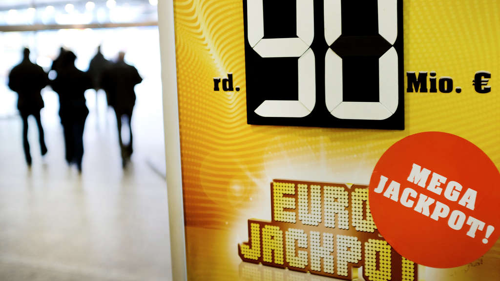 Lotto-Spieler jubeln: Riesen-Jackpot geknackt - ein Gewinner aus Bayern