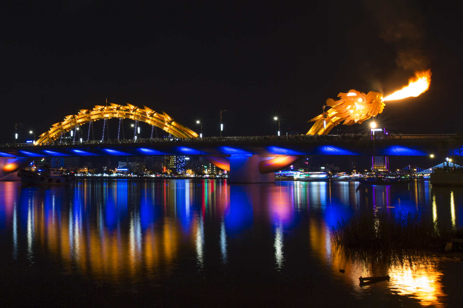 Dragon Bridge at night when the dragon spits out fire