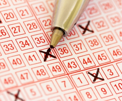 Man's nearly $900,000 lottery ticket was a birthday gift