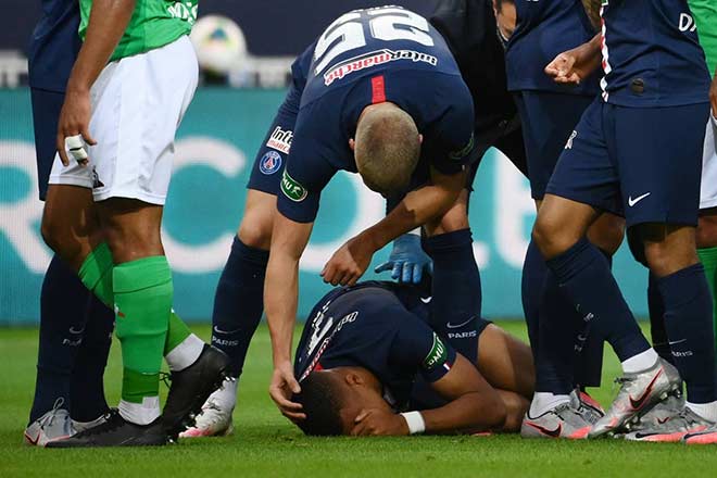 Mbappe chấn thương kinh hoàng: Vẹo mắt cá, PSG lo âu đấu Cúp C1 7